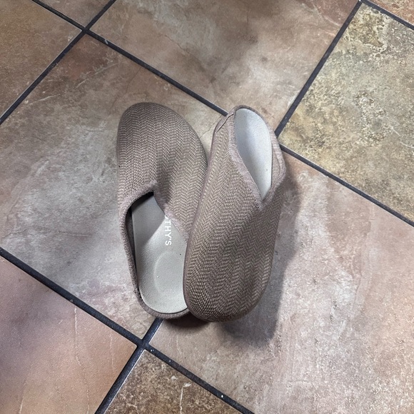 Rothy's Tan Knit Slip-Ons - Picture 2 of 3